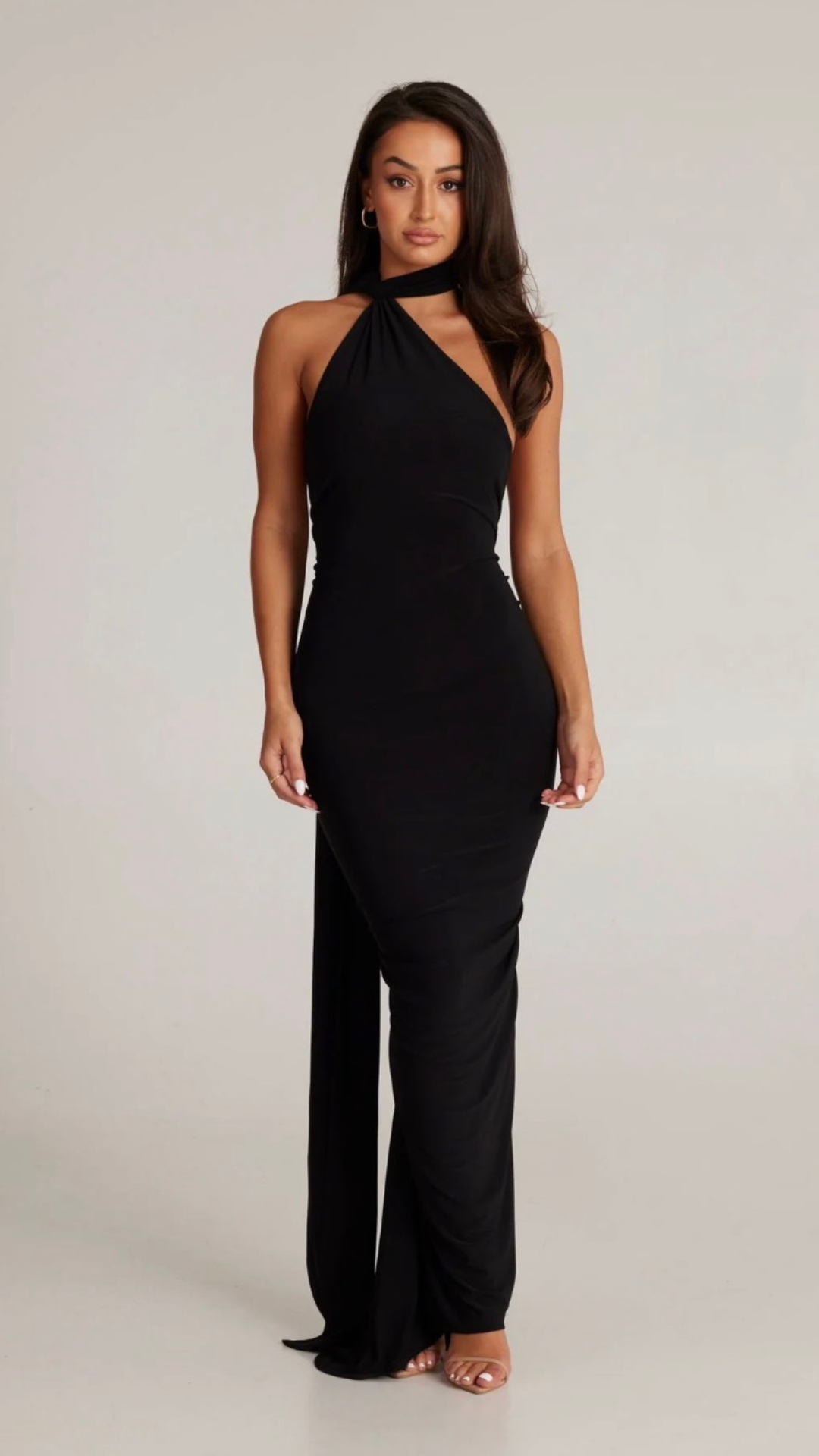 Veloura Elegantes Maxikleid mit einem Träger